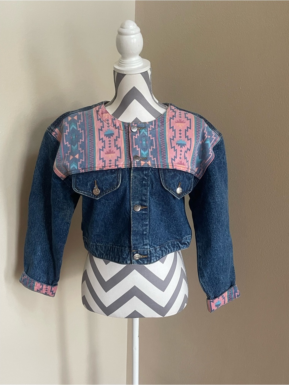 Nuovo - Southwesten Blue Jean Cropped Jacket - Aztec - NFR - Size: Medium
